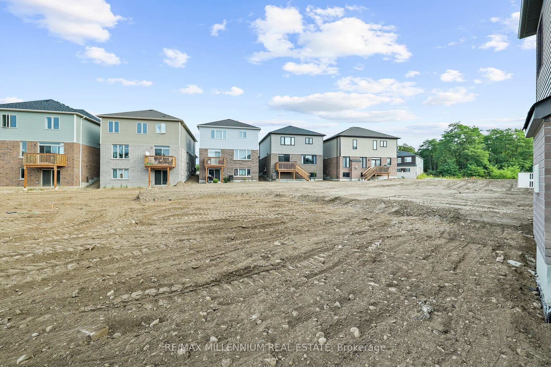 52 Gilham Way photo 35