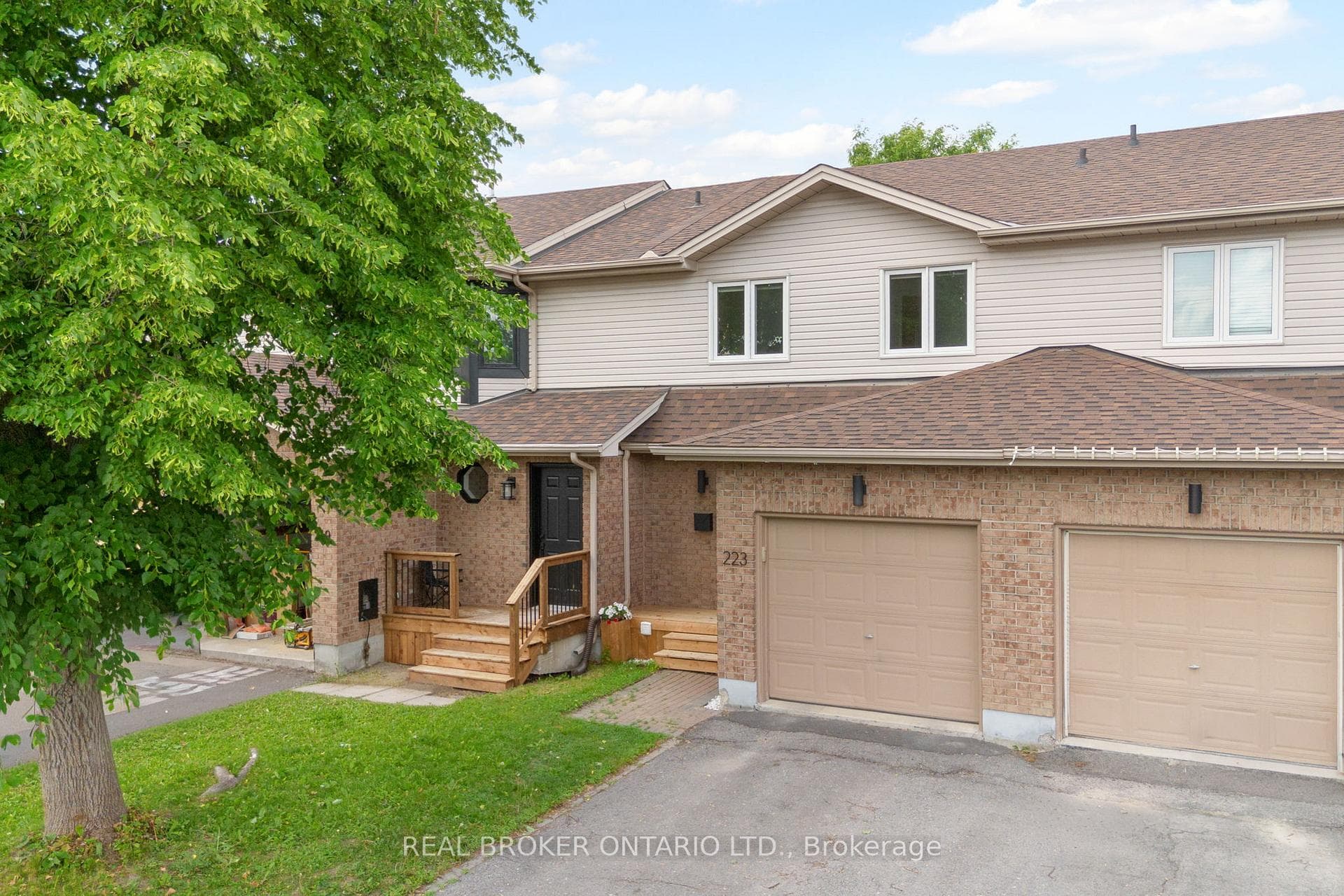 223 Jamieson Street photo 40