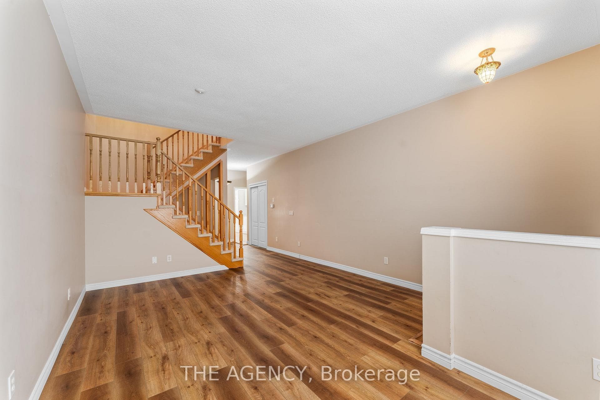 74 Morrison Crescent photo 11