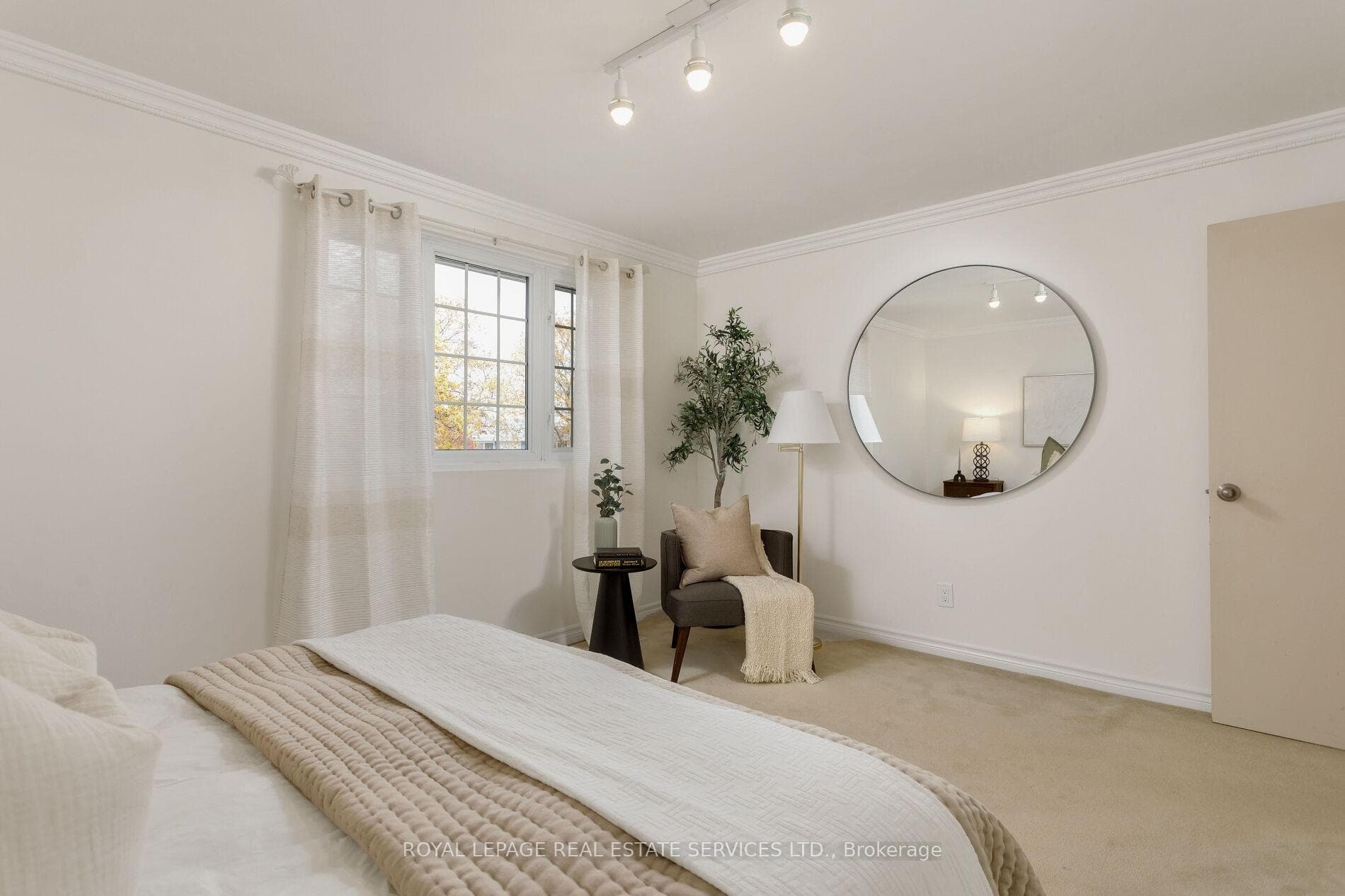 21 Rustywood Drive photo 18