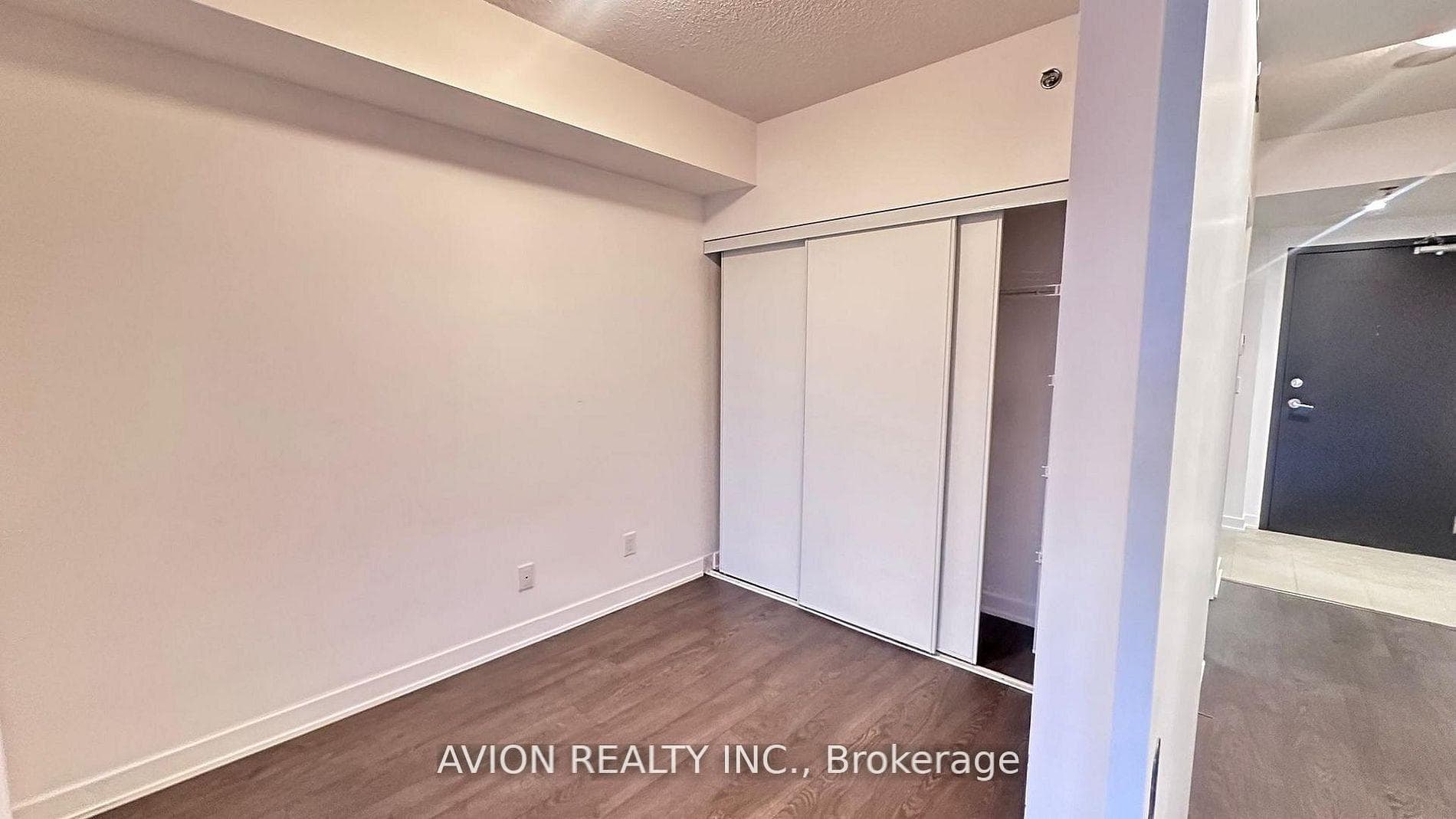 11 Superior Avenue Unit 611 photo 6