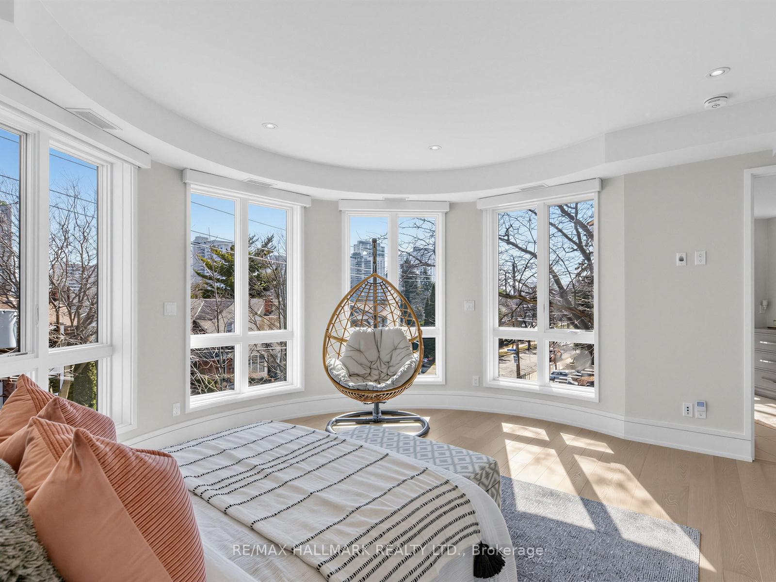 1 Thurloe Avenue photo 18