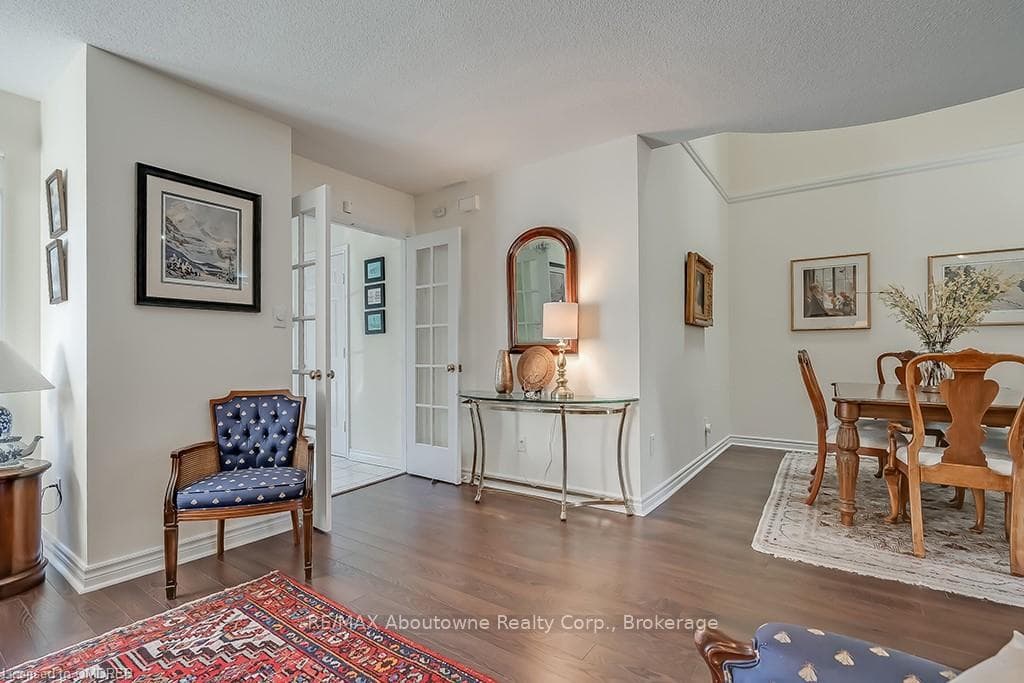286 HAMILTON Drive Unit 1 photo 5