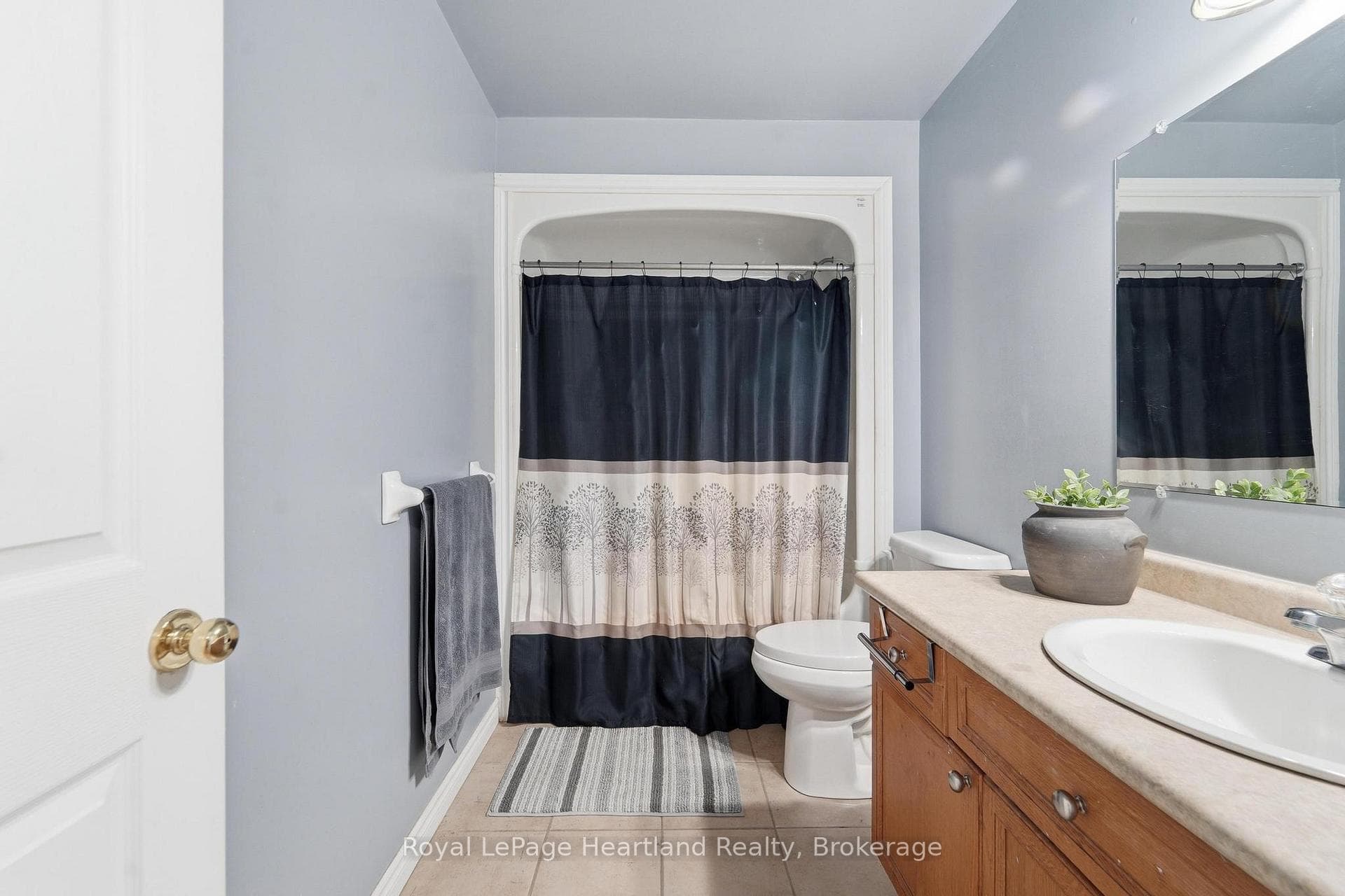 480 Mowat Street photo 19