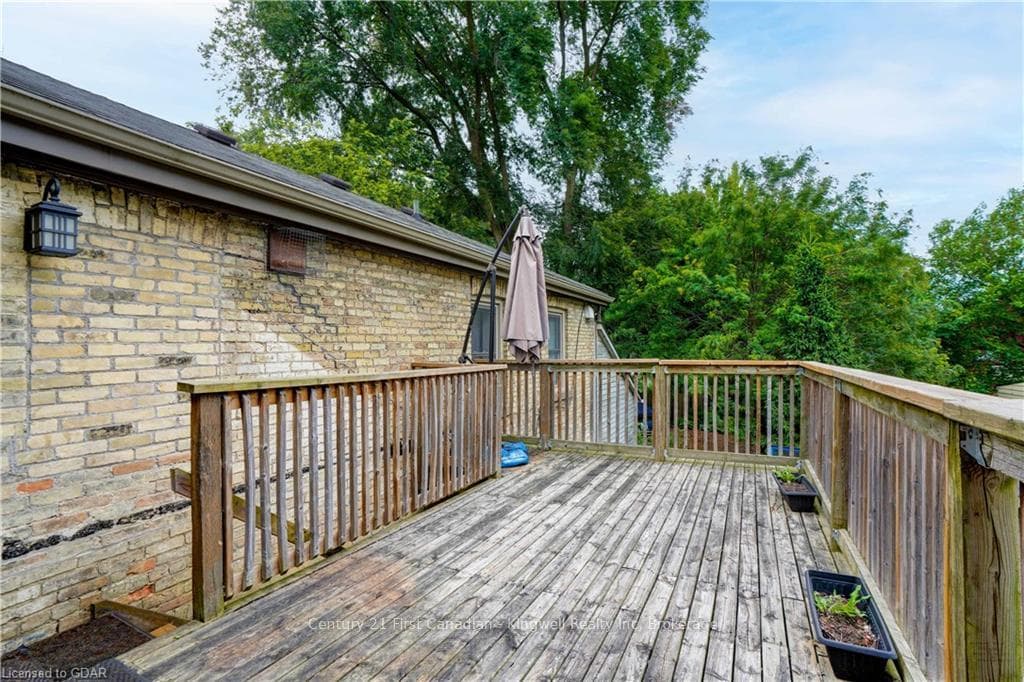 486 PRINCESS Avenue photo 34