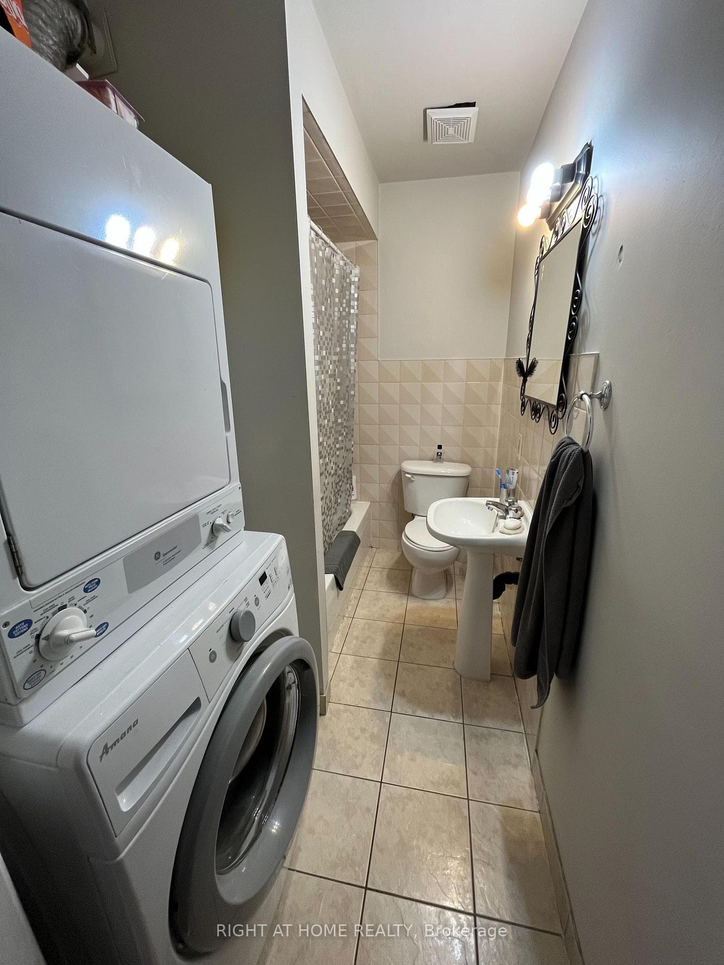 25 Lacey Avenue Unit Main photo 12