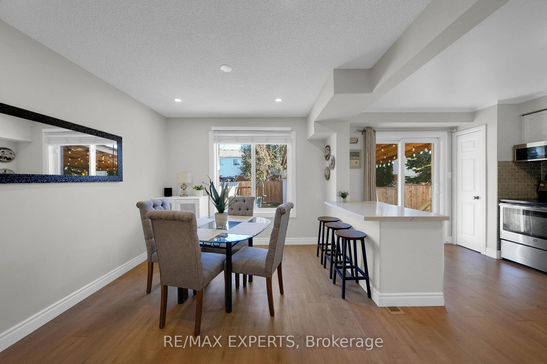 51 Mcknight Crescent photo 17