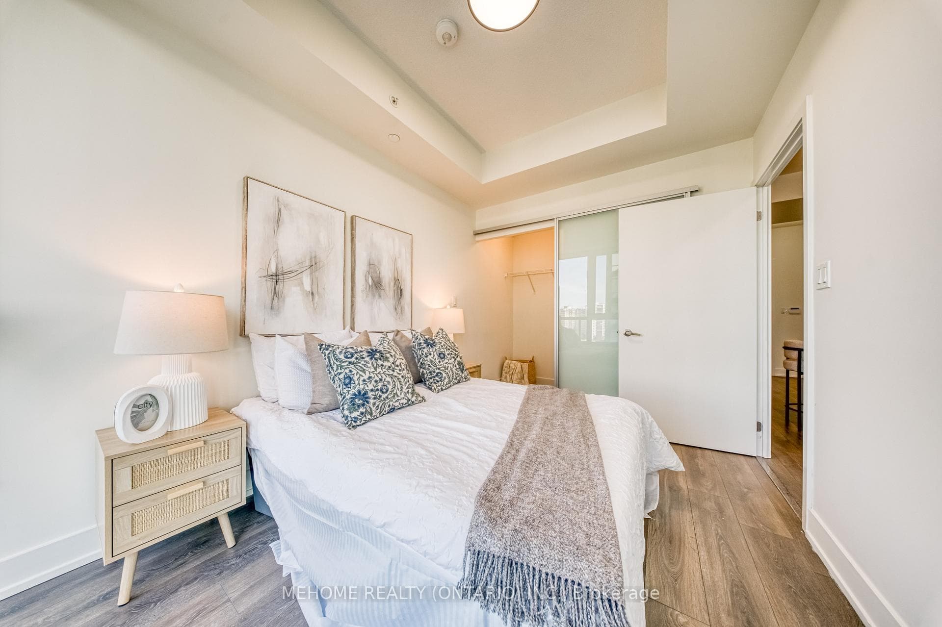 180 Fairview Mall Drive Unit 905 photo 19