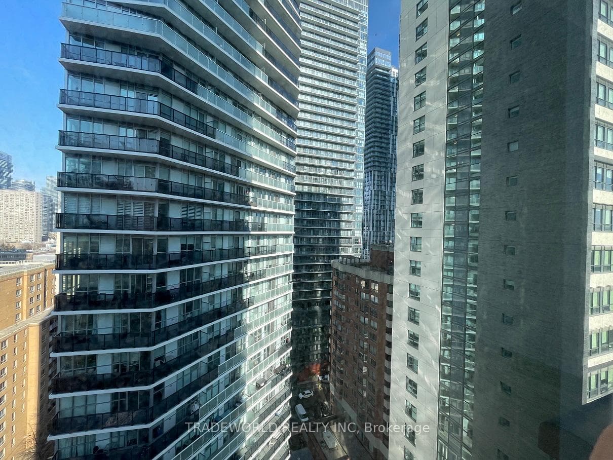 65 Mutual Street Unit 1707 photo 16