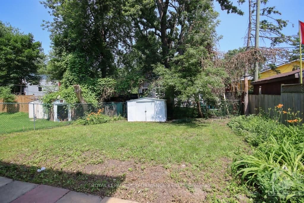 13 KEMPSTER Avenue photo 27