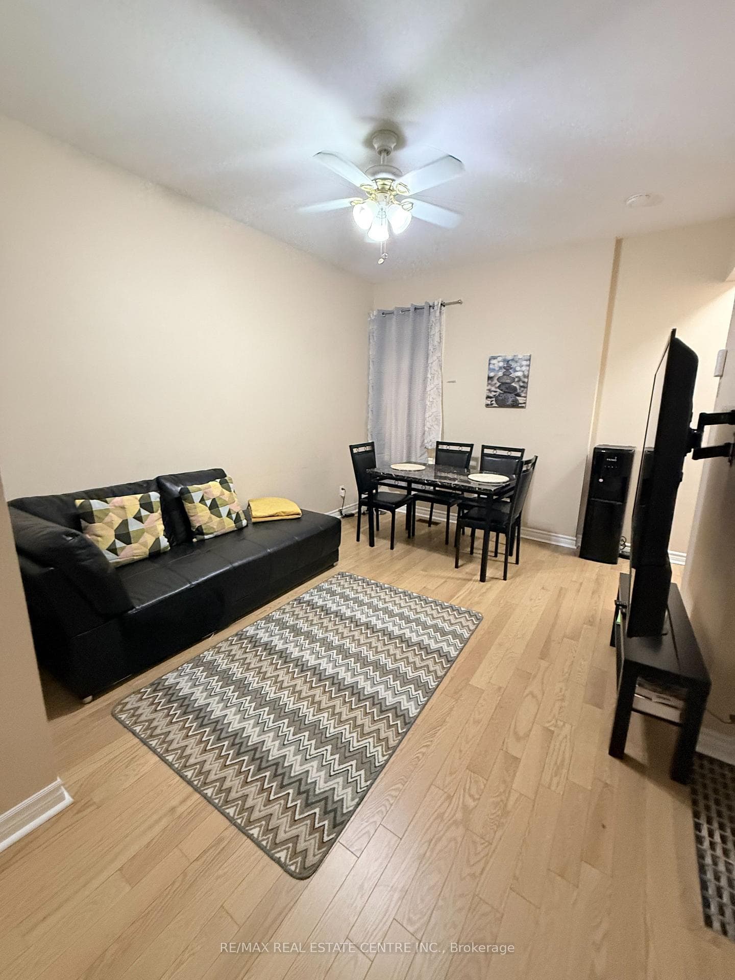 6 Ray Avenue photo 7