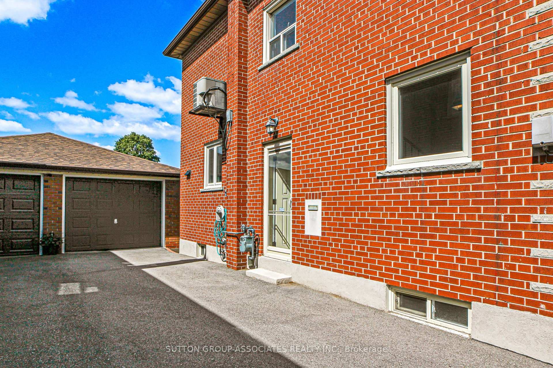 22 Woodenhill Court photo 45
