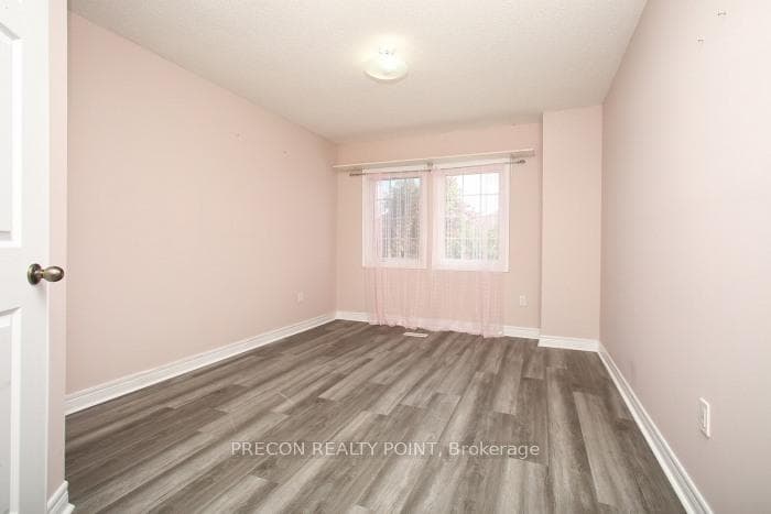 28 Carlinds Drive Unit Upper photo 16