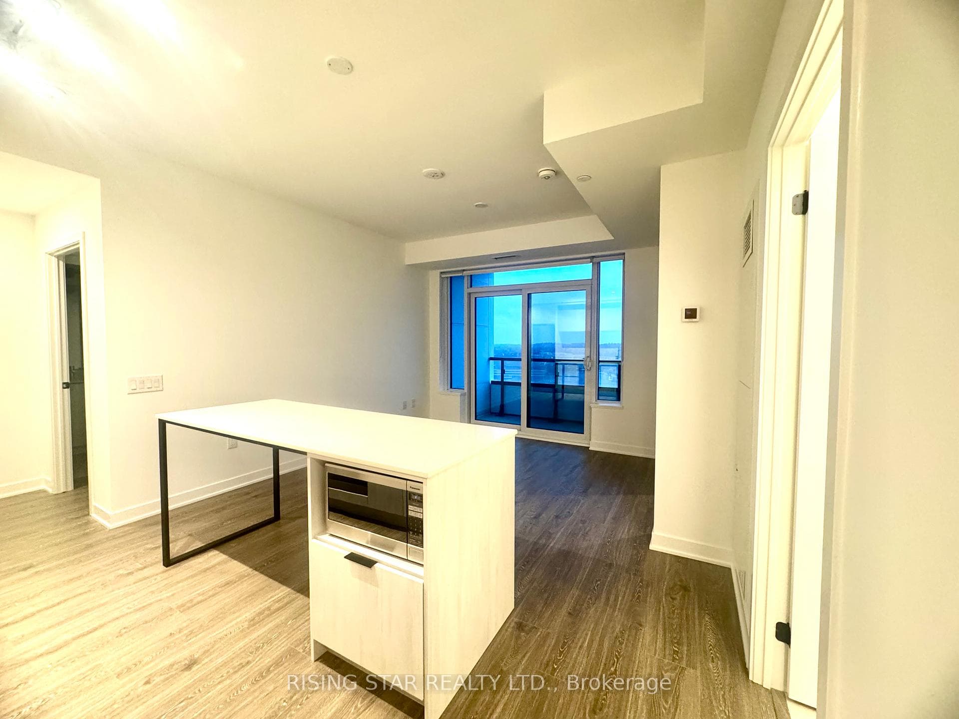 2495 Eglinton Avenue Unit 1209 photo 17