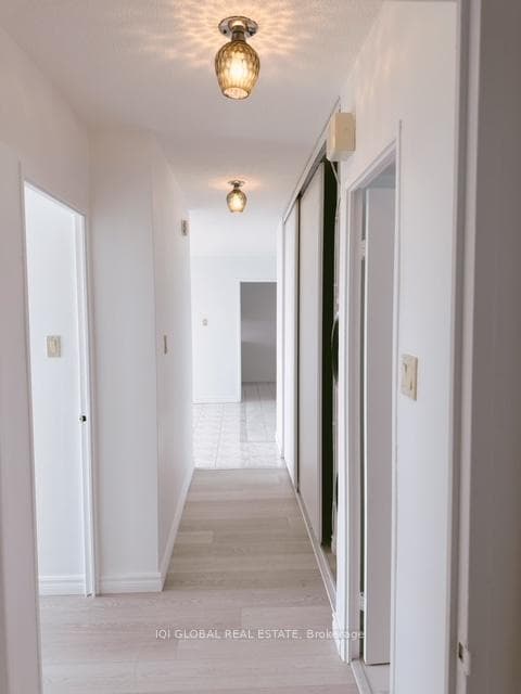 260 Seneca Hill Drive Unit 810 photo 7