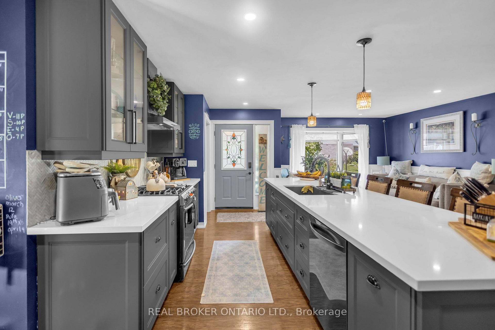 34 Elmvale Court photo 6
