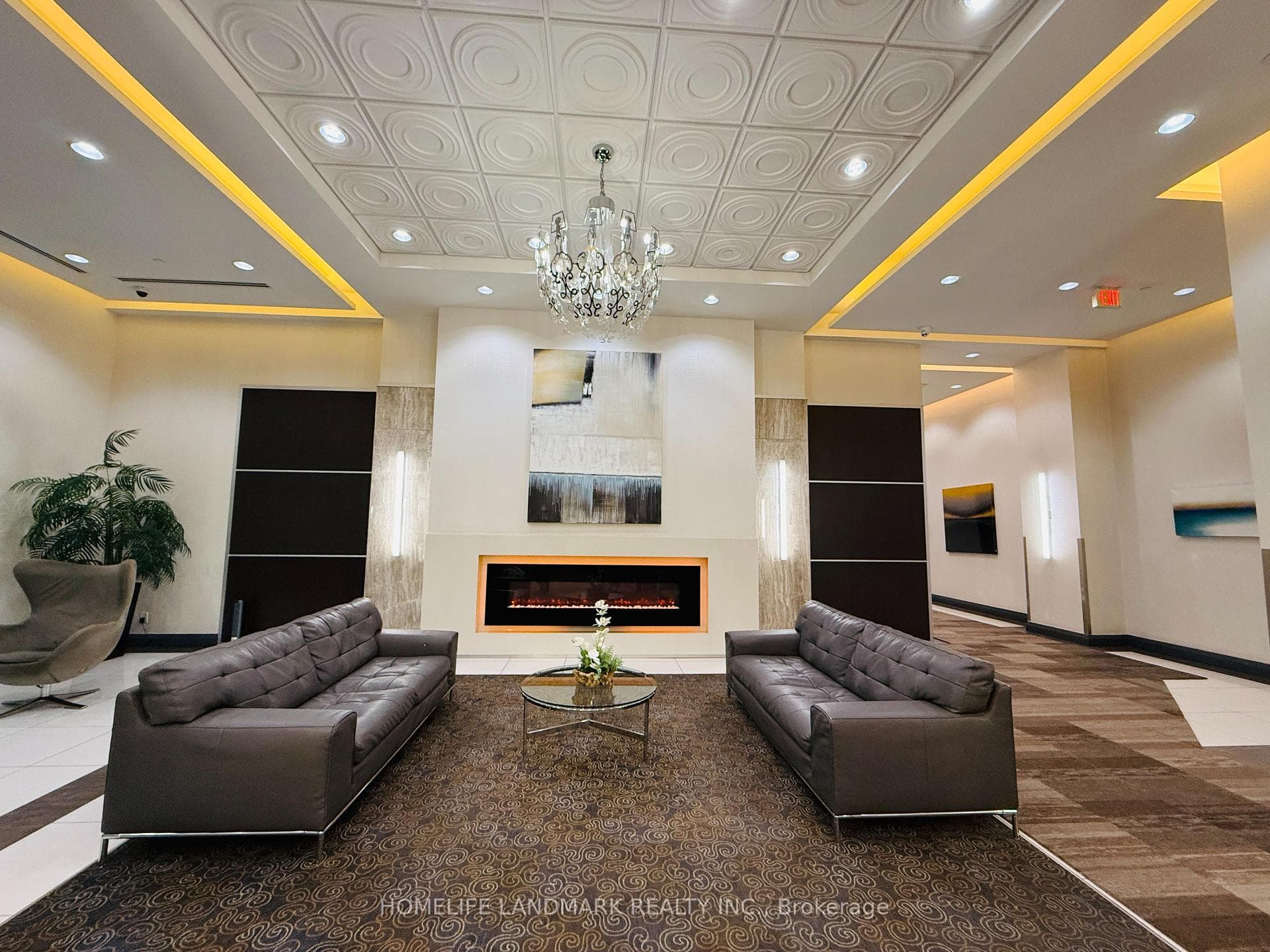 7161 Yonge Street Unit Lph1-15 photo 6