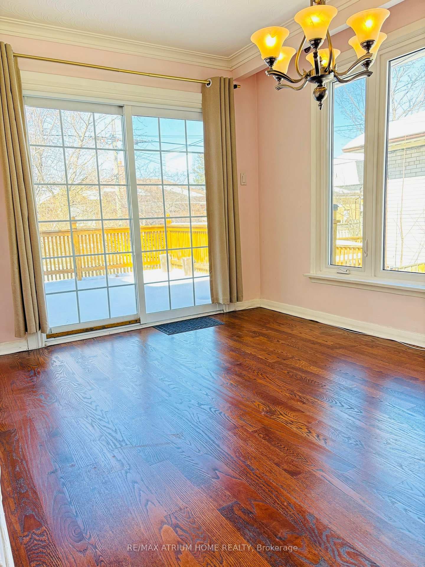 168 Searle Avenue Unit main photo 5