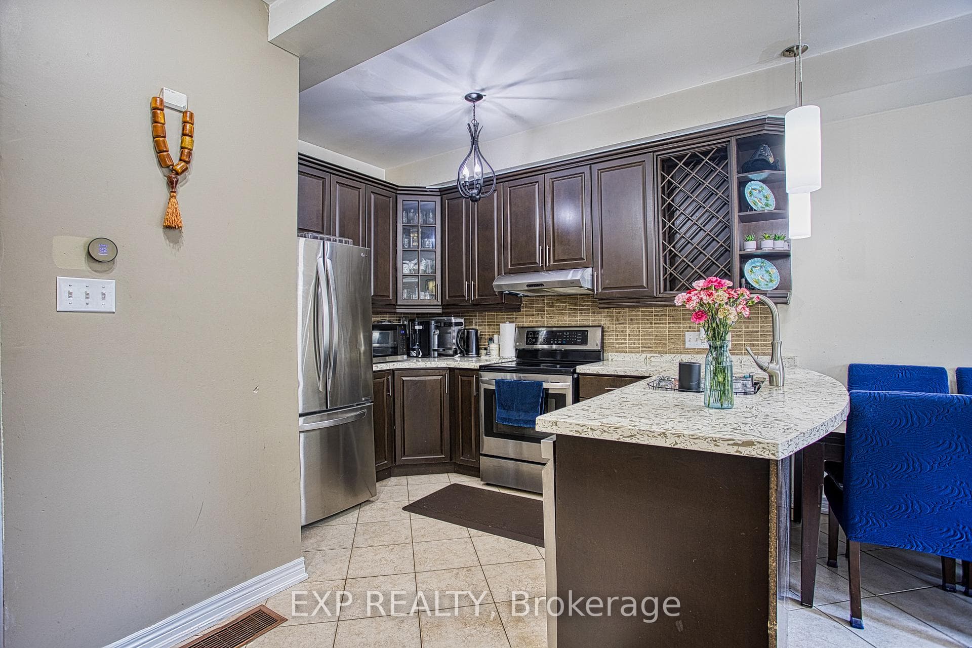 206 Springstead Avenue photo 10