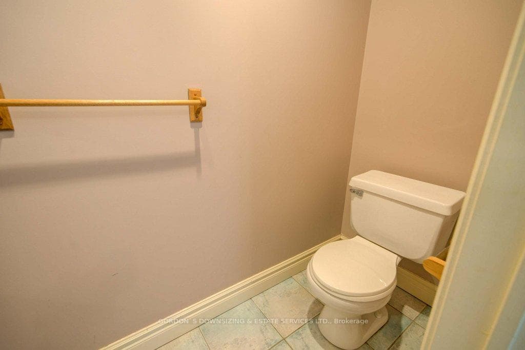 449 Townsend Road photo 29
