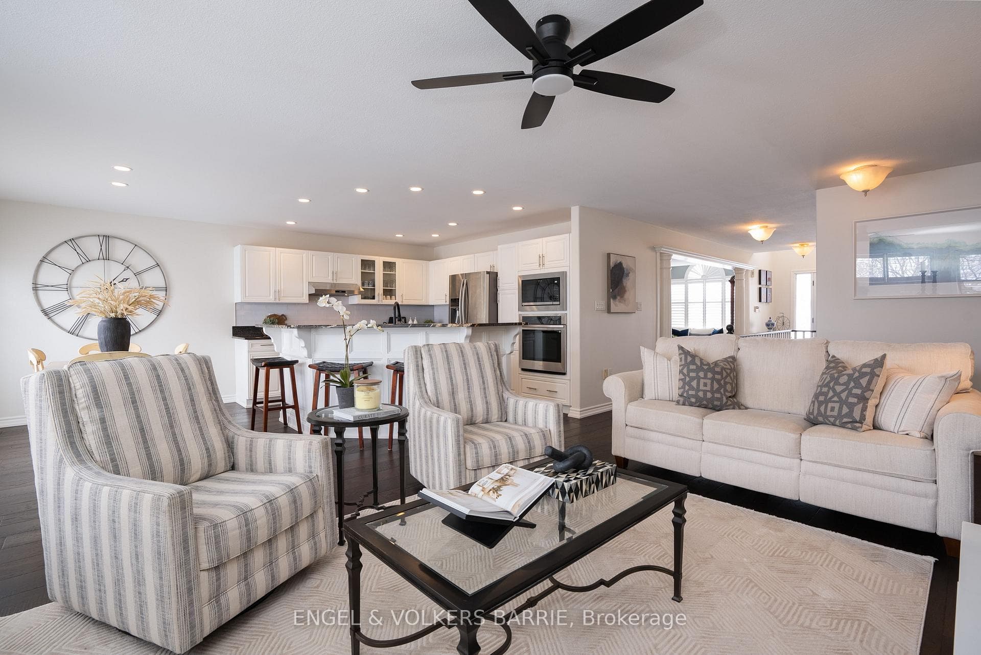 302 Livingstone Street photo 13