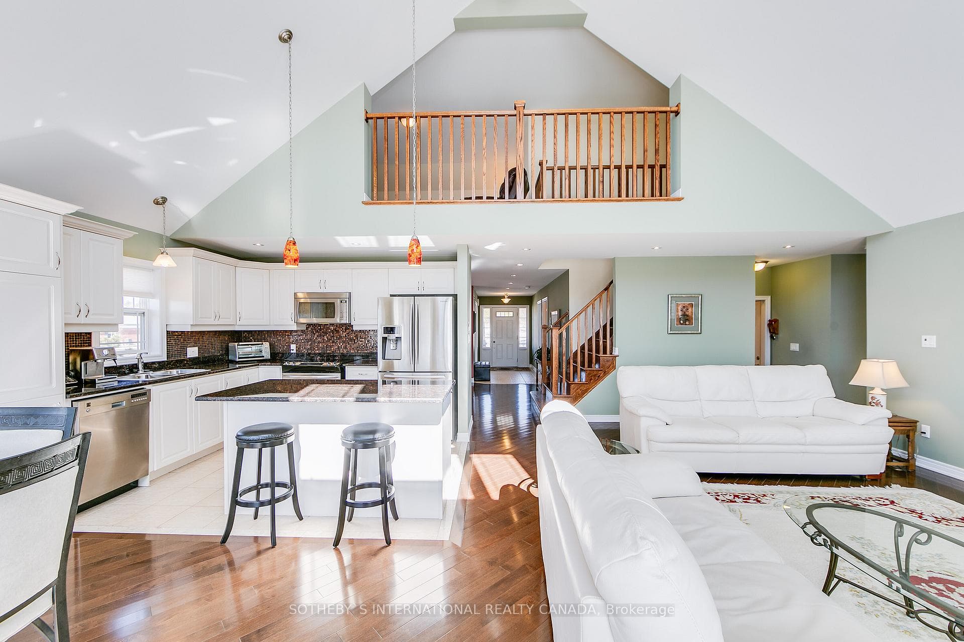 409 Lakeshore Road photo 13