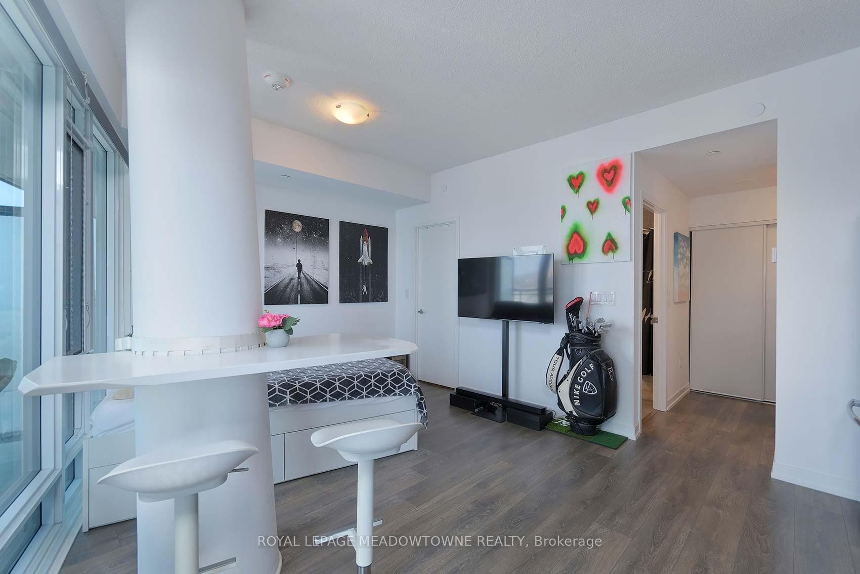 2520 Eglinton Avenue Unit 1205 photo 13