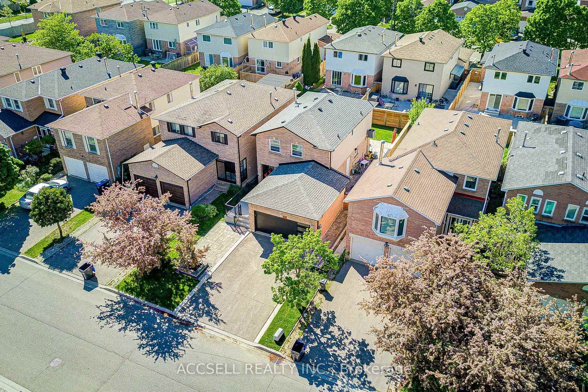 527 Wallenberg Crescent photo 50