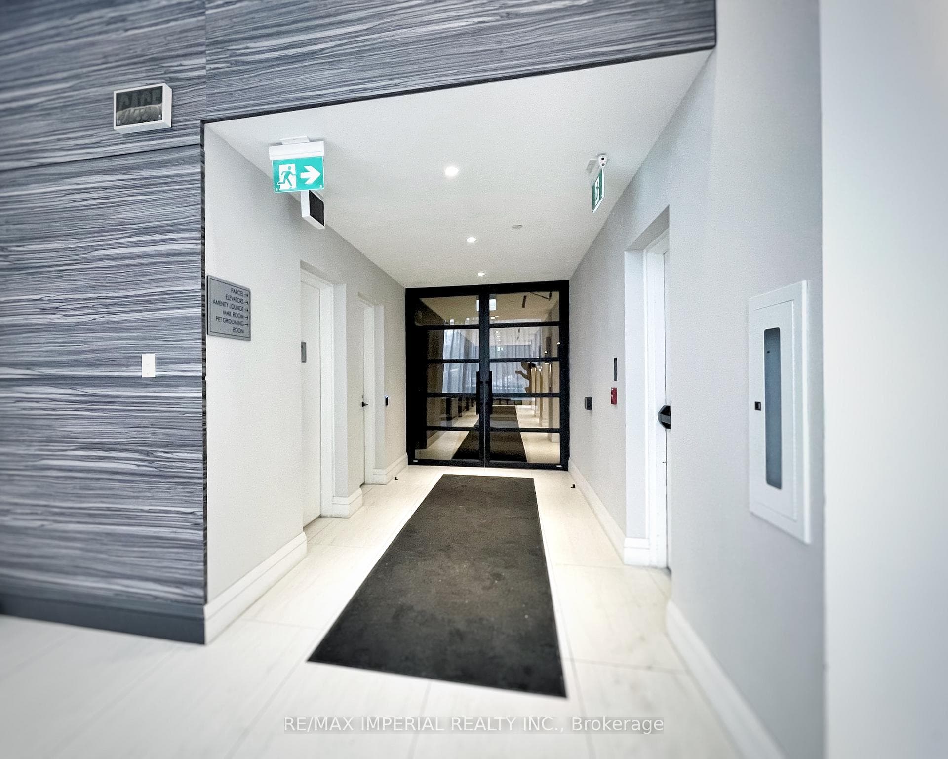 39 Roehampton Avenue Unit 4306 photo 3