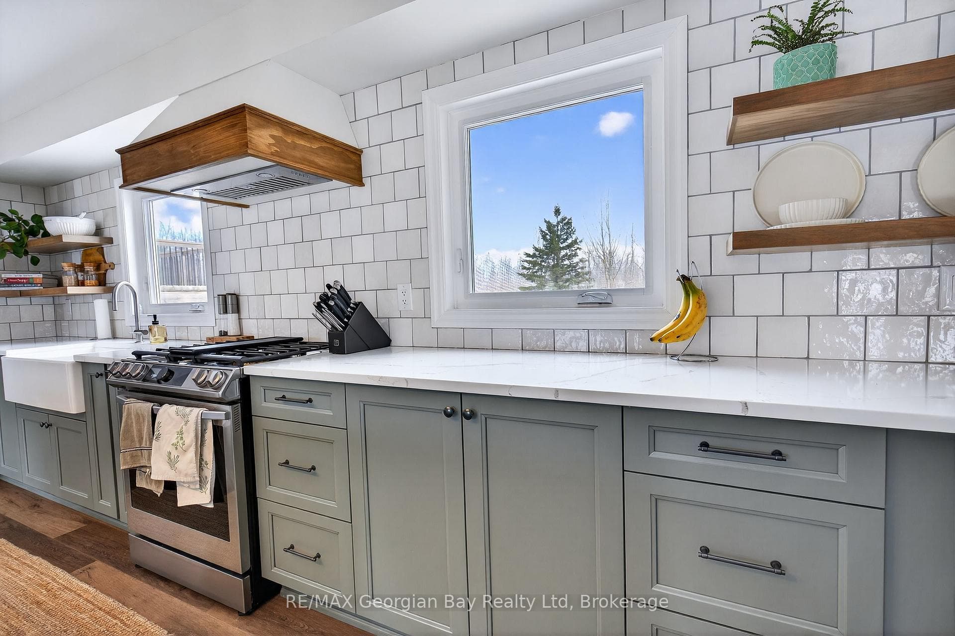449 Park Street photo 12