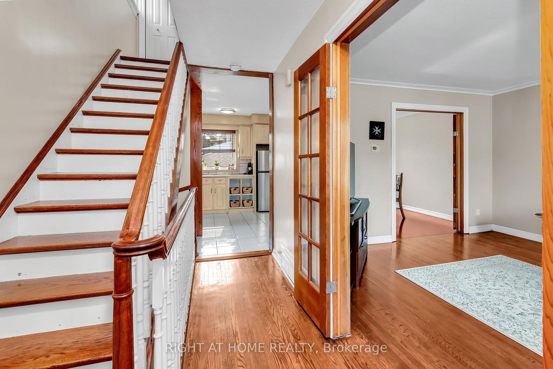 237 Eileen Avenue photo 3