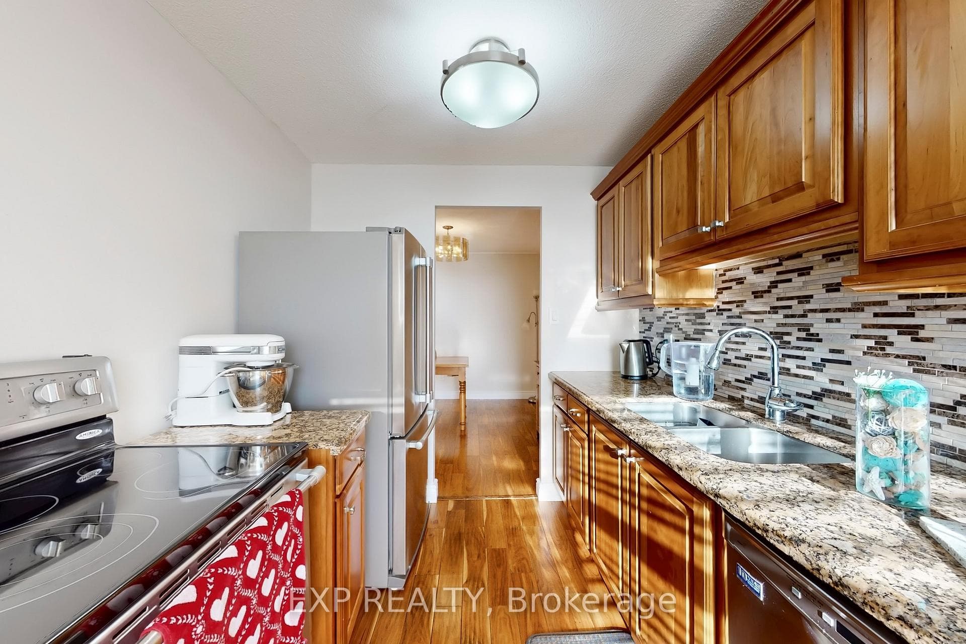 15 Kensington Road Unit 1606 photo 17