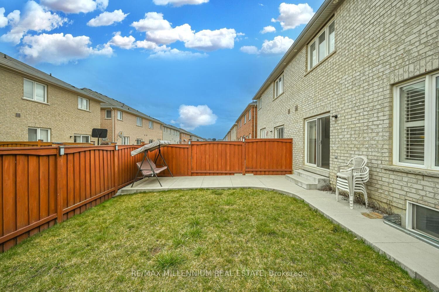 55 Daden Oaks Drive photo 33