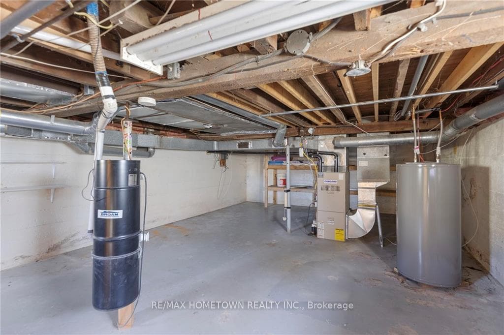 604 KING Street photo 29