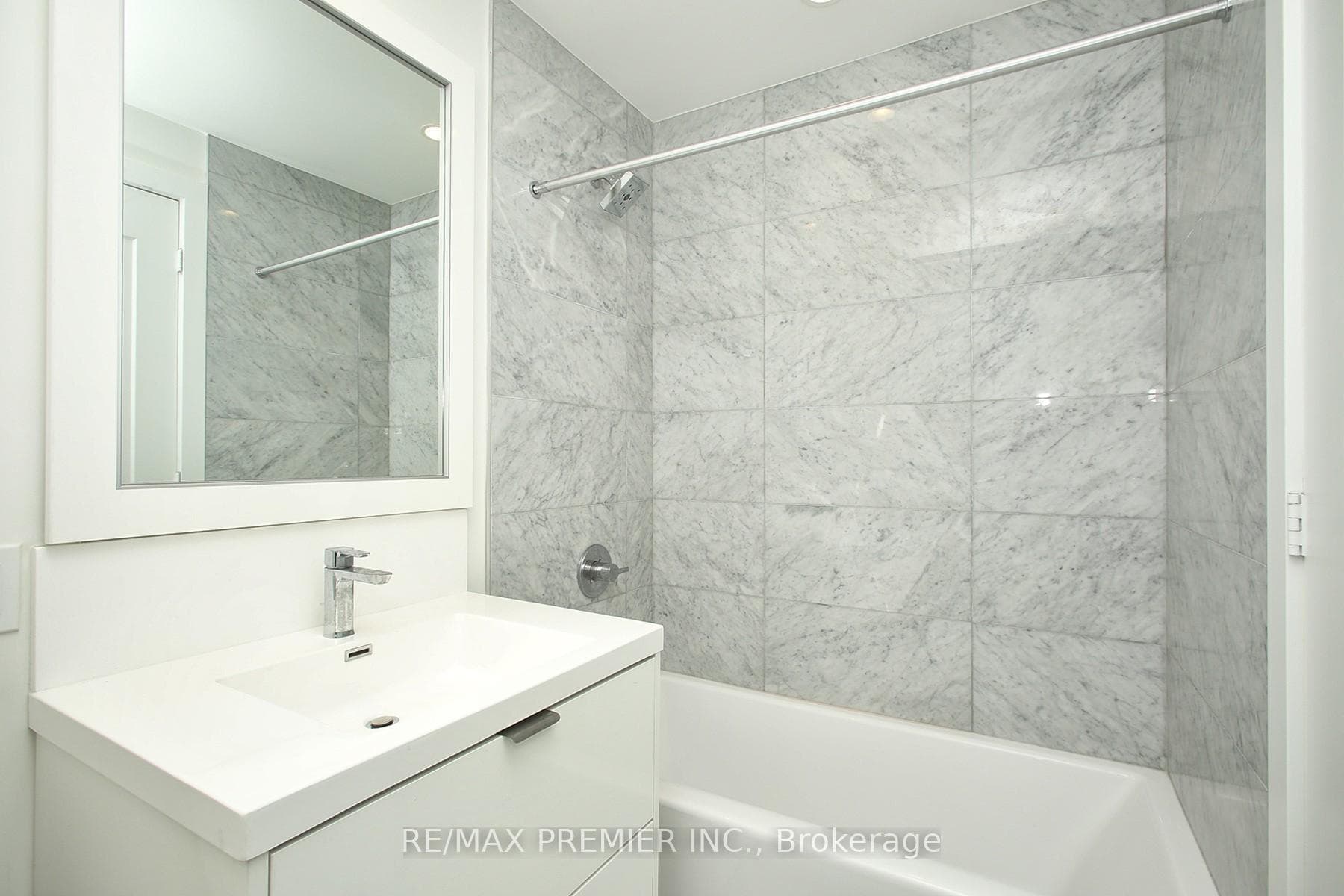 80 Vanauley Street Unit 705 photo 19