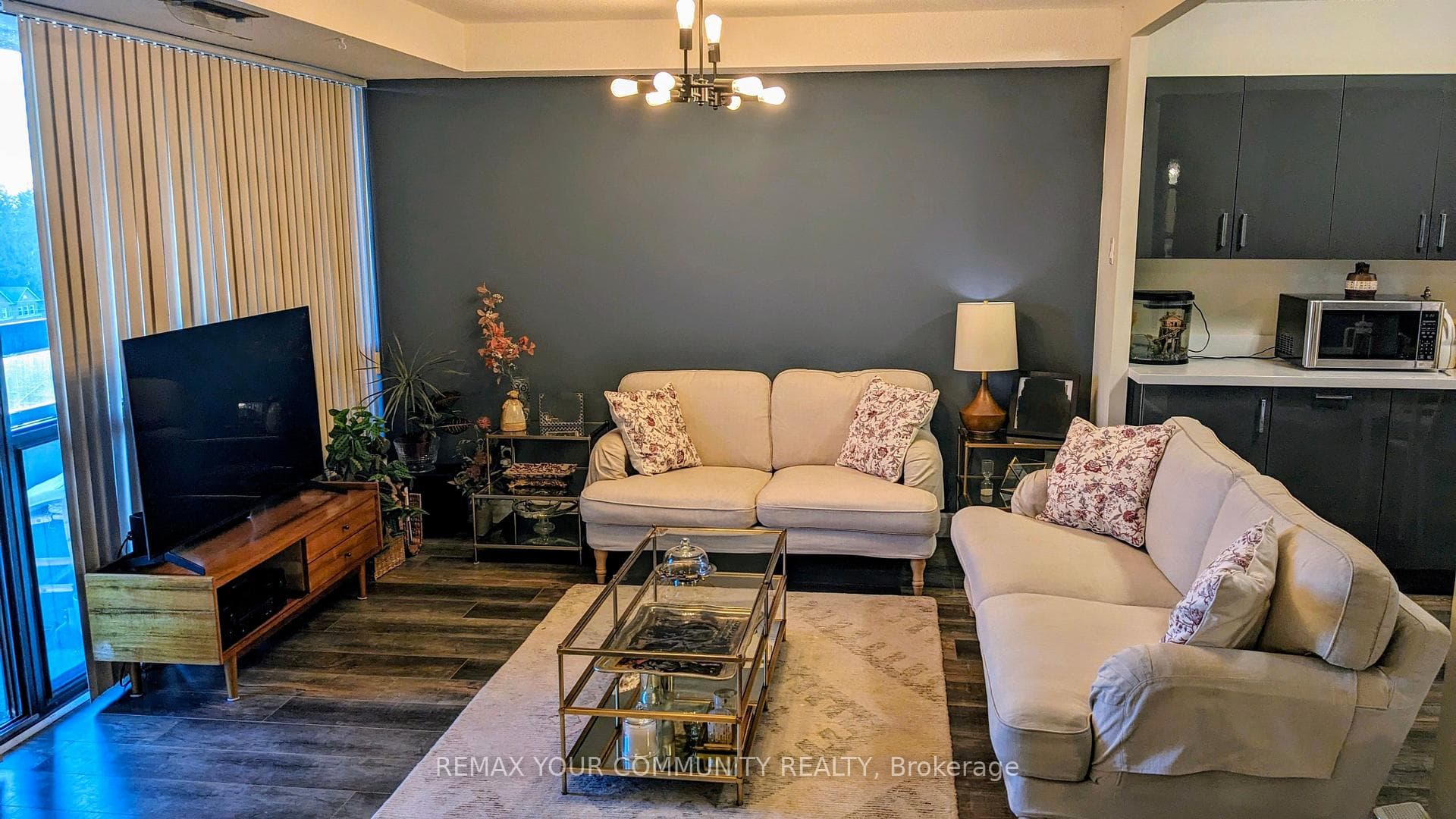 8111 Yonge Street Unit 901 photo 13