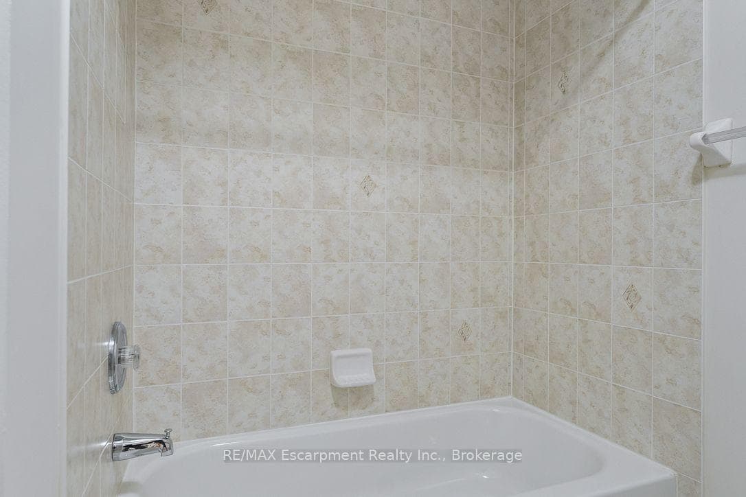 8 JIM BAIRD Mews photo 14