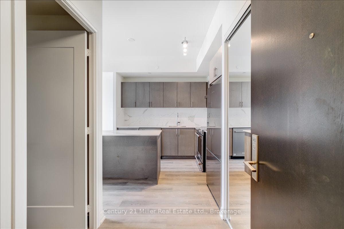 9000 Jane Street Unit 1412 photo 8