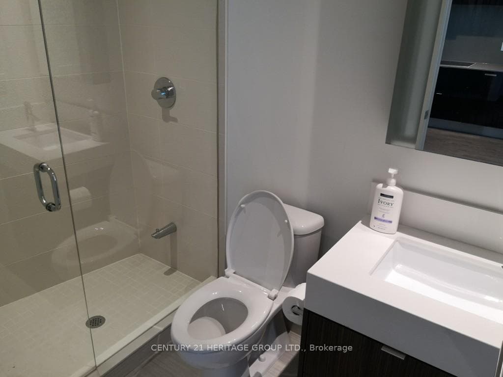 10 York Street Unit 3302 photo 10