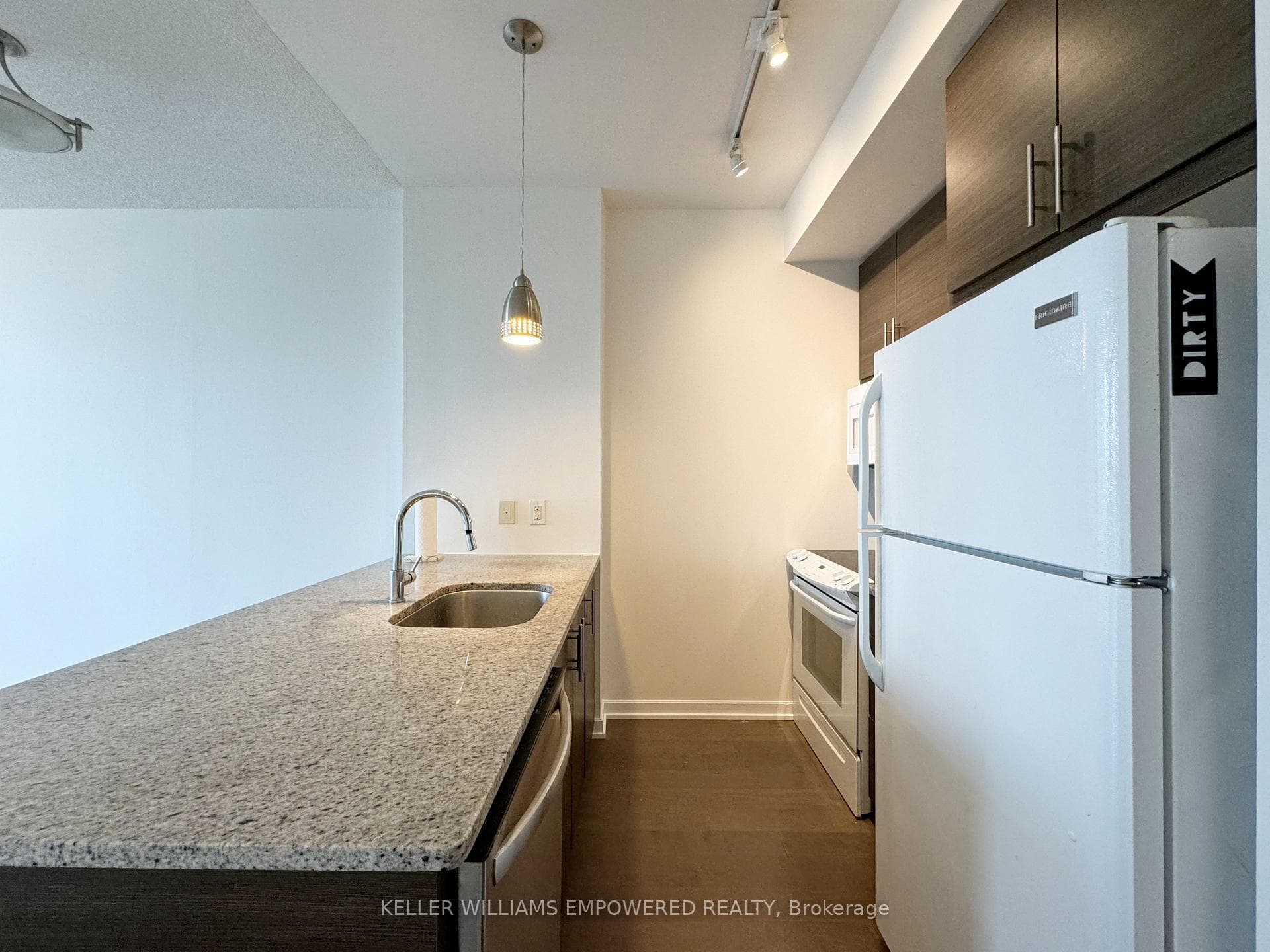 70 Forest Manor Road Unit 803 photo 7