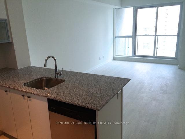150 East Liberty Street Unit 1401 photo 3