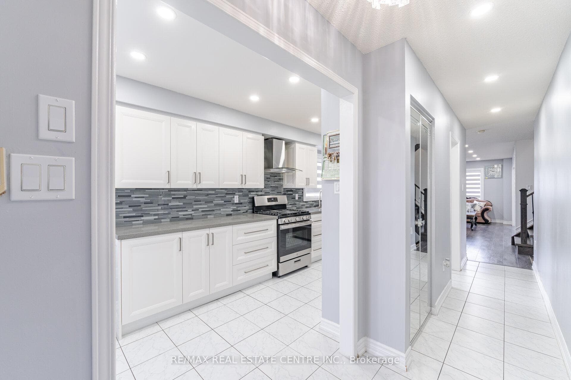 27 Arthurs Crescent photo 9