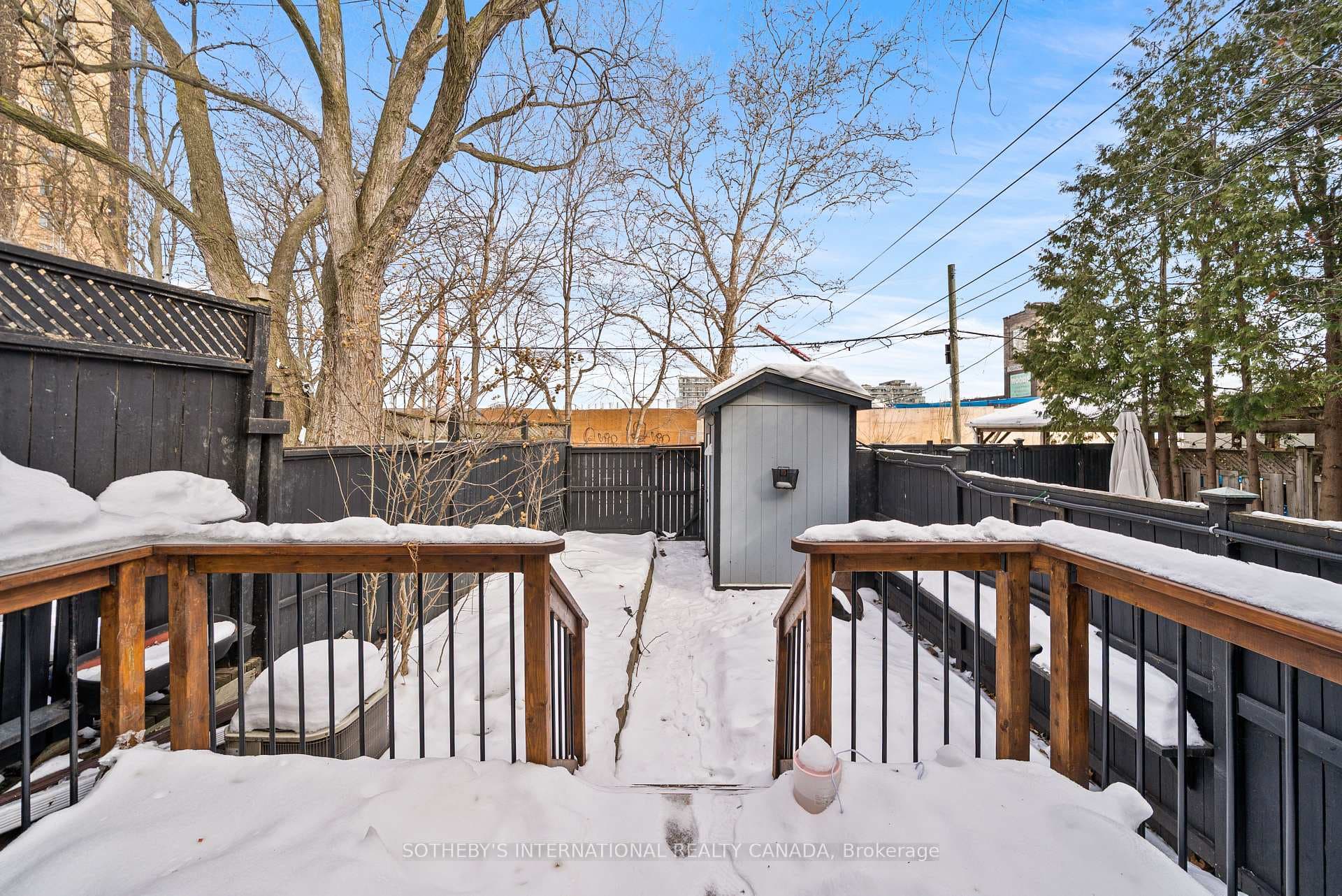 31 Tiverton Avenue photo 40