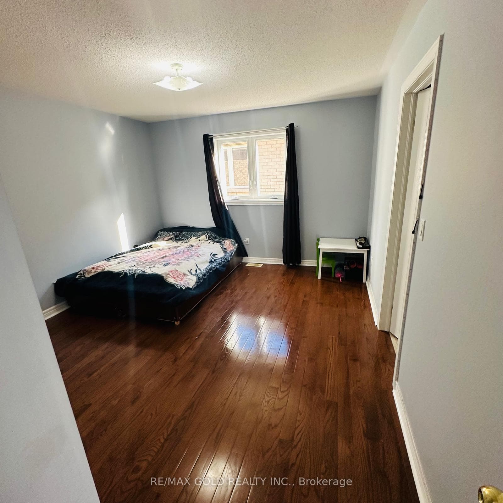 25 Crown Drive Unit Upper photo 14