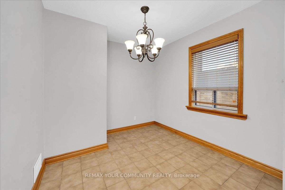 8 Davick Drive photo 10