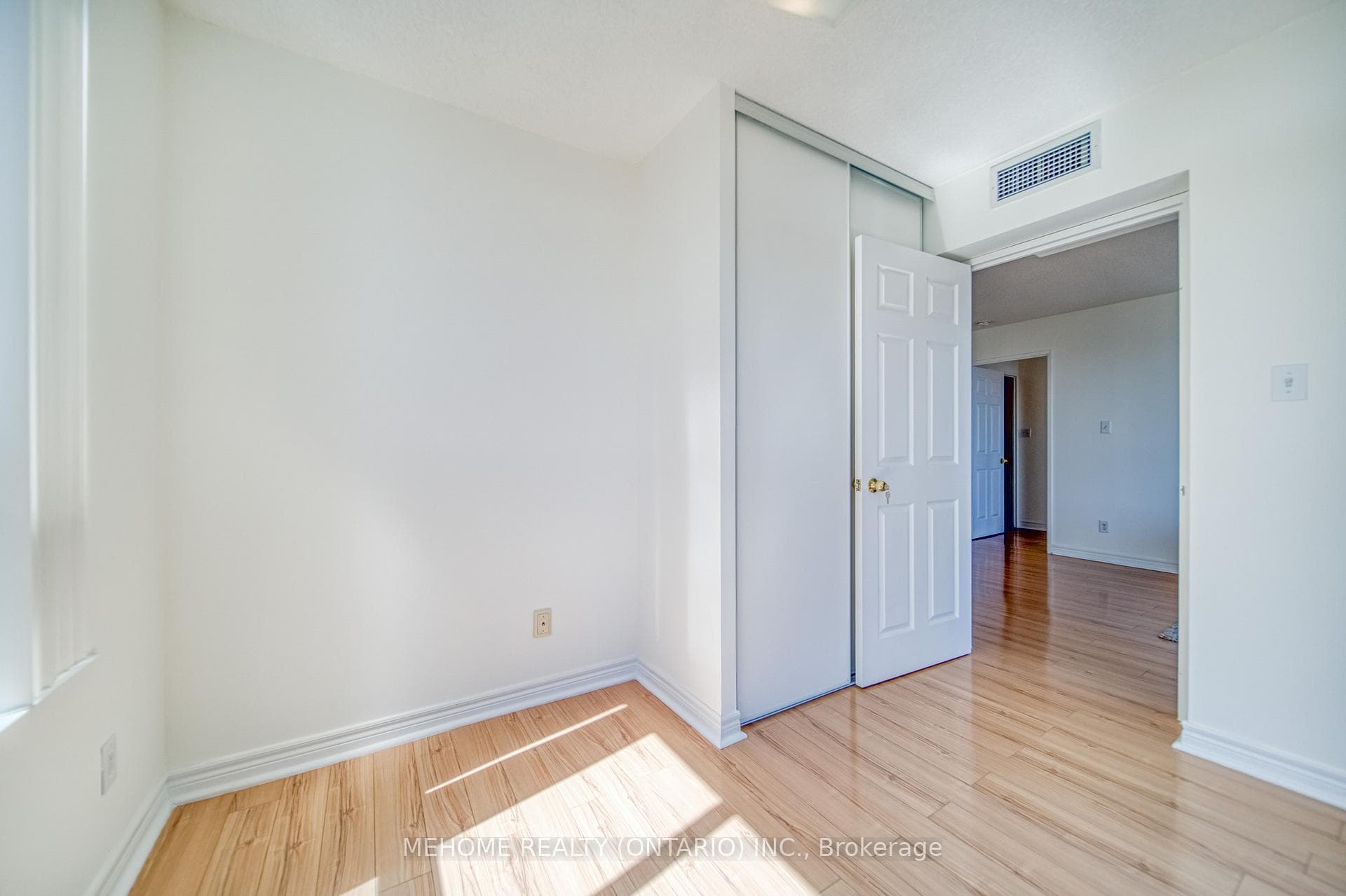 28 Empress Avenue Unit 1611 photo 25