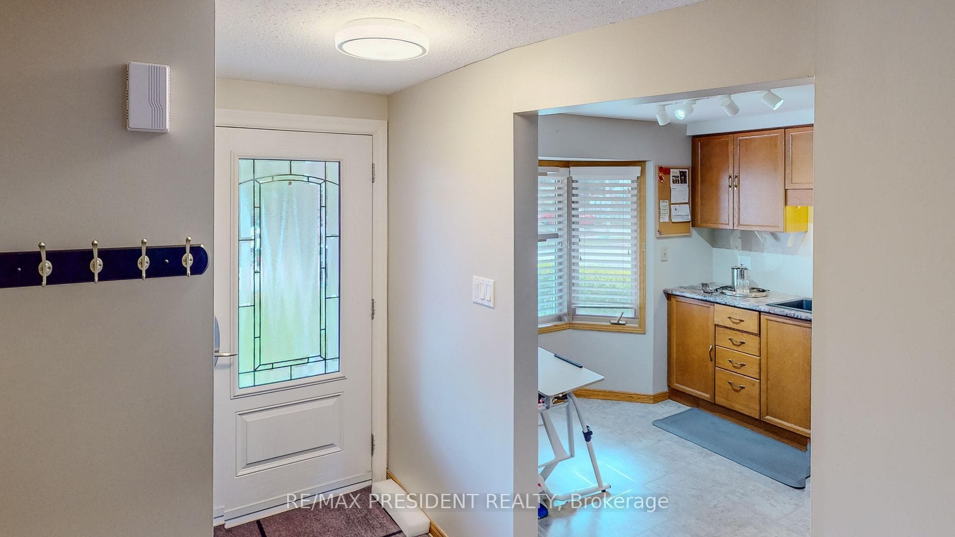 121 B Cornerbrook Crescent photo 5
