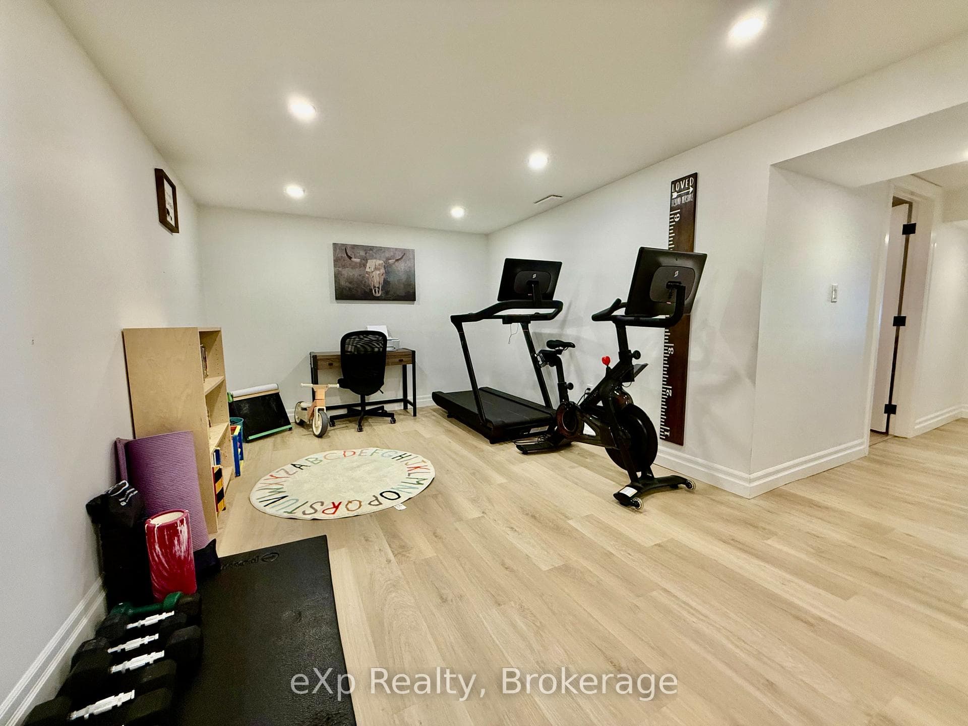 802 Durham Street photo 27