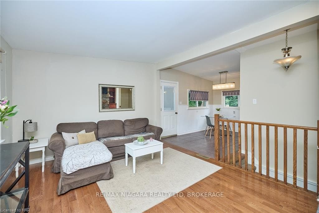 31 LORIMER Street photo 9