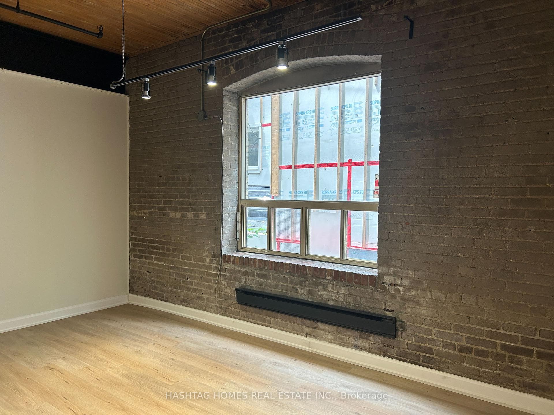 34 Noble Street Unit 102 photo 4